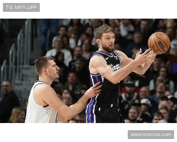 小萨博尼斯出手不多依旧贡献10分14板3助3断 助球队稳固优势