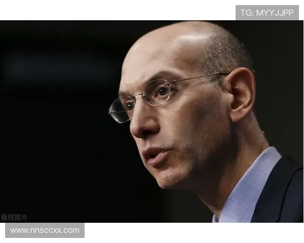 纳托尔提前一小时抵达训练场展现职业态度正式报到引球迷热议