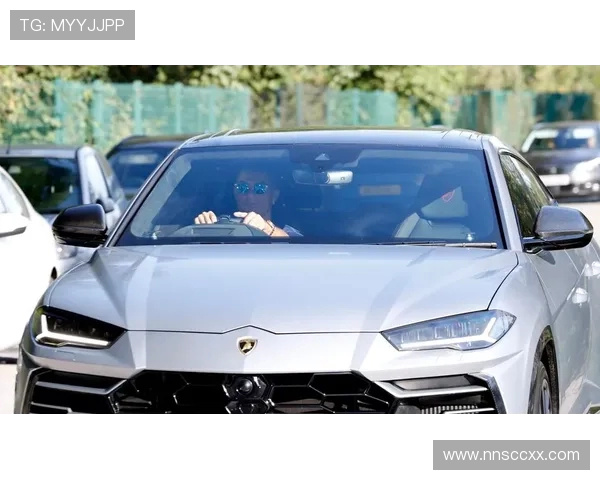 曝迷你罗社媒晒26.5万兰博基尼真相竟是球迷账号并非本人发布